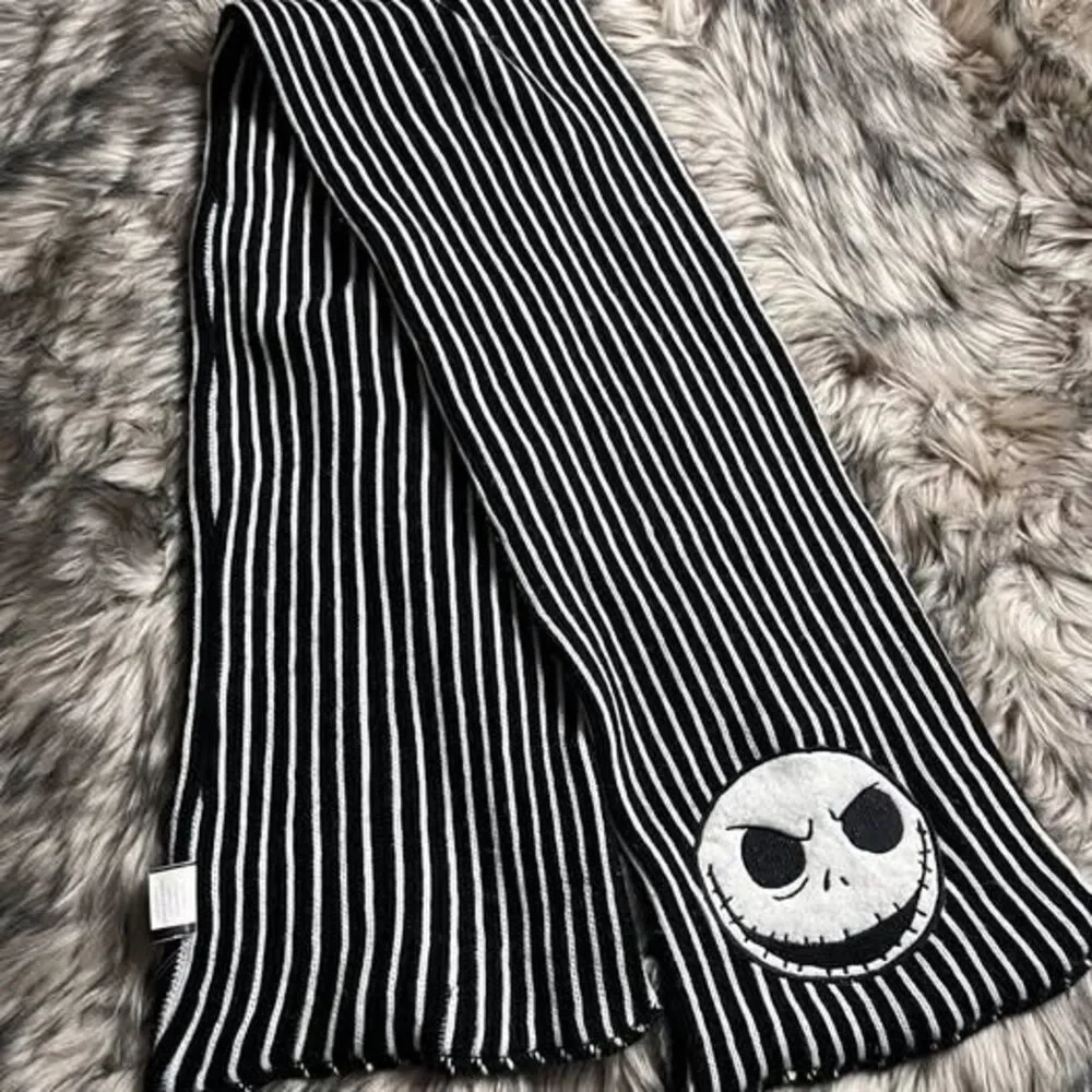 Disney knit black